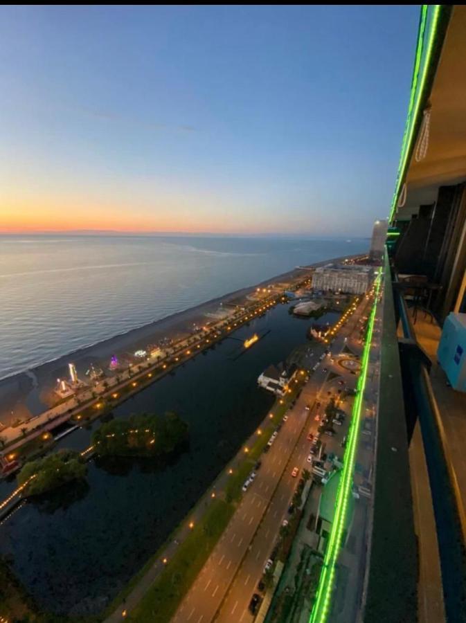 Black Sea Batumi Hotel Orbi City Esterno foto